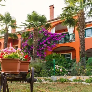 apartments-mirjana-novigrad-istria.in-istria.net/