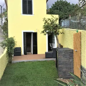 Vila Casa Amarela, Funchal (Madeira)